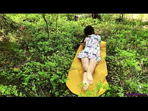 ❤️ 陌生人在Tinder上自慰我的阴部,并在树林里热情地做爱 ️ Super porn﹏﹏