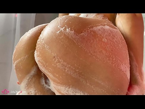 ❤️ 布鲁内特在淋浴时用振动器自慰阴部达到强烈的高潮 ️ Super porn﹏﹏
