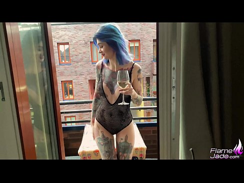 ❤️ 巨大的女孩大口吸吮,在空旷的天空下热情地做爱 ️ Super porn﹏﹏